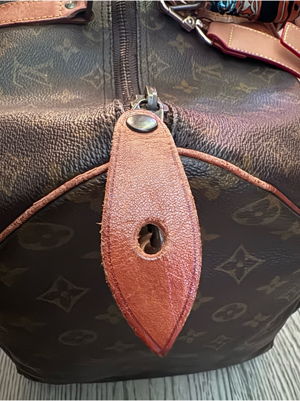 Louis Vuitton Brown Monogram Duffel Bag with Brass Lock- 50 keep all - Picture 2 of 8
